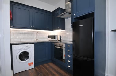 Addison Road, Flat 1, North Hill, Plymouth - Image 2